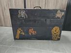 Oude houten koffer met dierenmotieven, Huis en Inrichting, Ophalen, Minder dan 50 cm, Gebruikt, Minder dan 50 cm