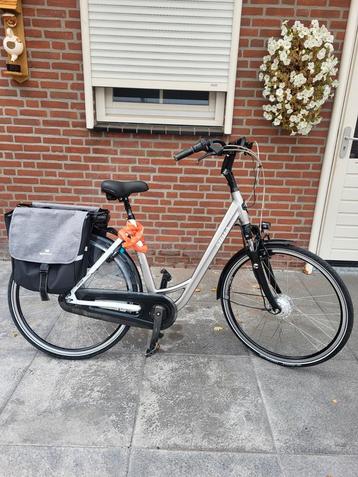 Nog een hele goede en nette elektrische dames fiets  beschikbaar voor biedingen