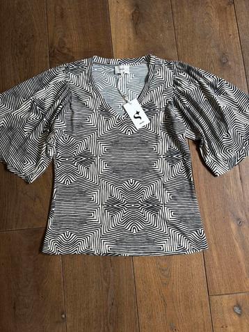 Shoeby top in maat L beschikbaar voor biedingen