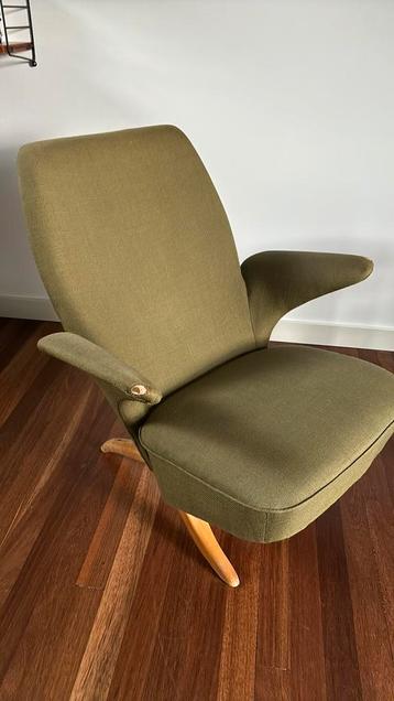 Pinguïn stoel originele bekleding  beschikbaar voor biedingen