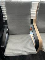 IKEA POÄNG Fauteuil Zwartbruin met Lichtgrijs Kussen, Huis en Inrichting, Stoelen, Ophalen, IKEA POÄNG, Zwart, Zo goed als nieuw