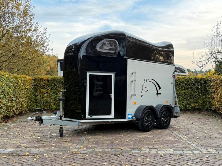 Prachtige 2 paards cheval liberte, zadelkamer vol aluminium, Dieren en Toebehoren, Paarden en Pony's | Trailers en Aanhangwagens