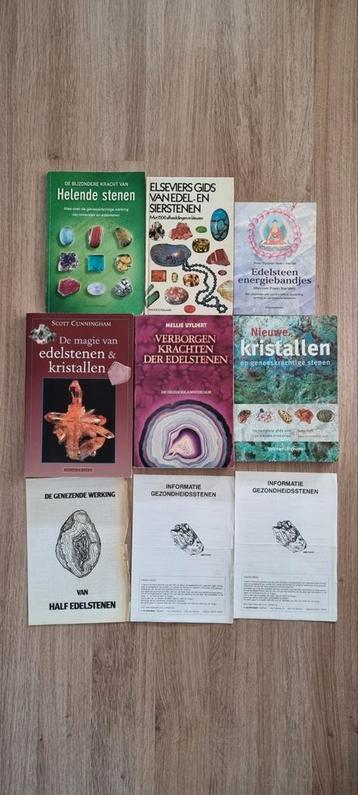 Boeken edelstenen en mineralen beschikbaar voor biedingen