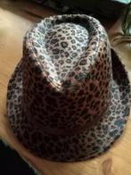 Leuke nieuwe hoed met panter print, maat 58, Ophalen of Verzenden, Nieuw, 58 cm (L, 7¼ inch) of meer