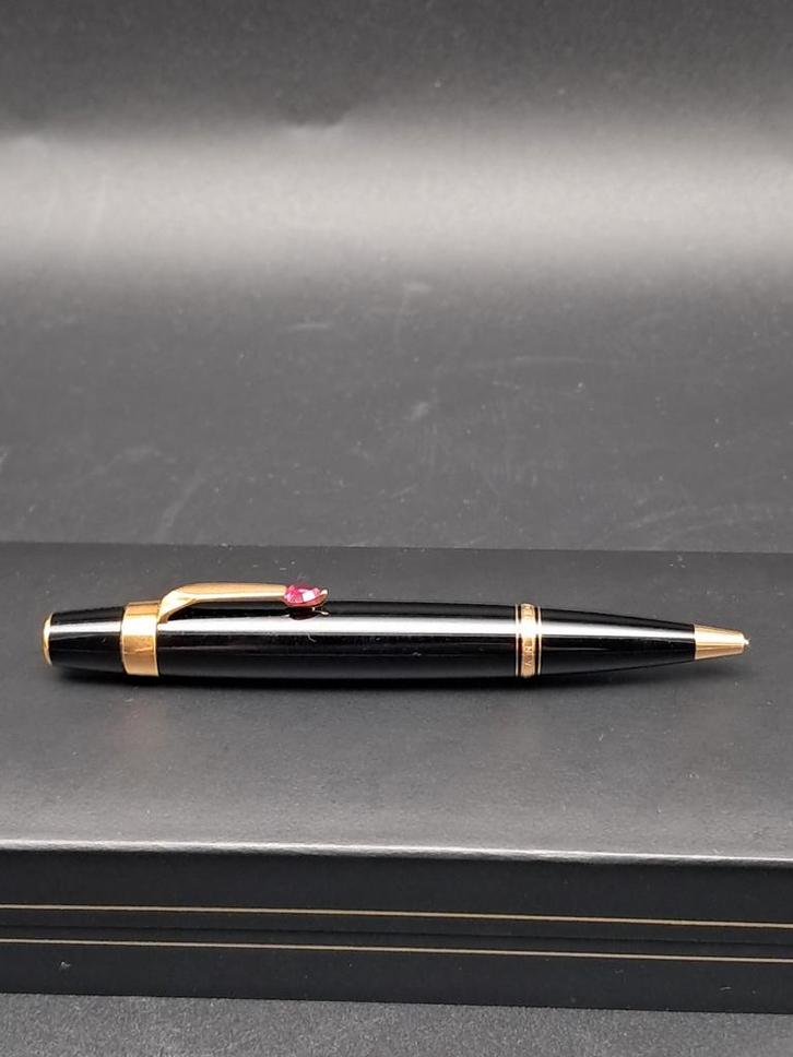 Montblanc Boheme Je T'aime Balpen, Verzamelen, Pennenverzamelingen, Gebruikt, Balpen, Mont Blanc, Met doosje, Ophalen of Verzenden
