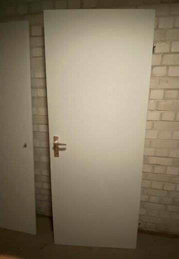Opdekdeuren voor binnen beschikbaar voor biedingen