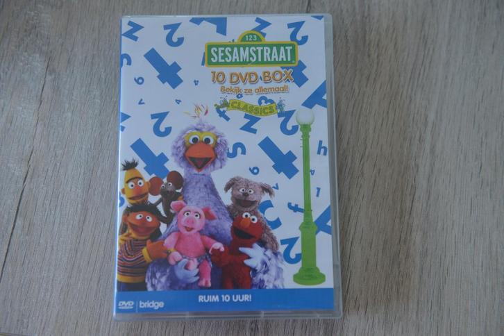 SESAMSTRAAT 10DVDbox CLASSICS bekijk ze allemaal, Cd's en Dvd's, Dvd's | Tv en Series, Zo goed als nieuw, Boxset, Alle leeftijden