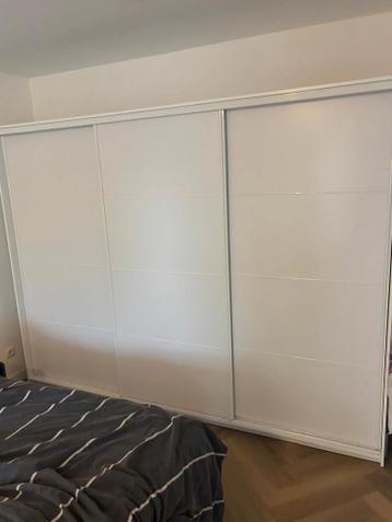 KLEDINGKAST MET TRANSPORT EN MONTAGE - afbeelding 13