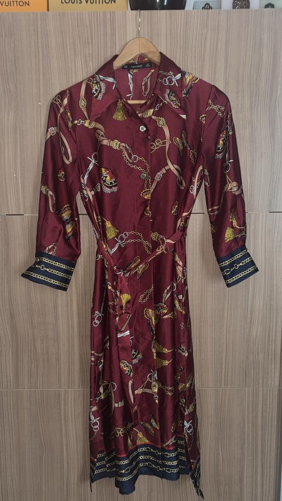 Zara Basic Jurk Maat S, Kleding | Dames, Jurken, Zo goed als nieuw, Maat 36 (S), Rood, Onder de knie, Verzenden