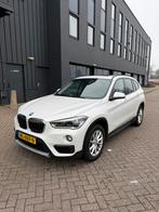 BMW X1 SDrive20i | Panoramadak | Sportstoelen | Leder, 1998 cc, 1800 kg, Wit, SUV of Terreinwagen