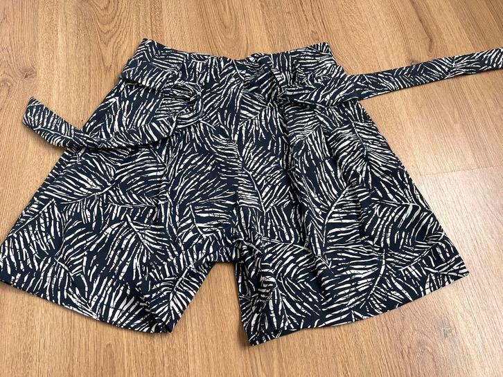 Studio anneloes travelstof korte broek s blauw wit, Kleding | Dames, Broeken en Pantalons, Zo goed als nieuw, Maat 36 (S), Blauw