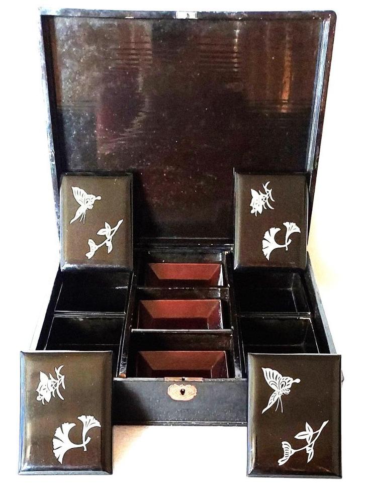 Chinese Traditional  lacquer came box, Antiek en Kunst, Curiosa en Brocante, Ophalen of Verzenden