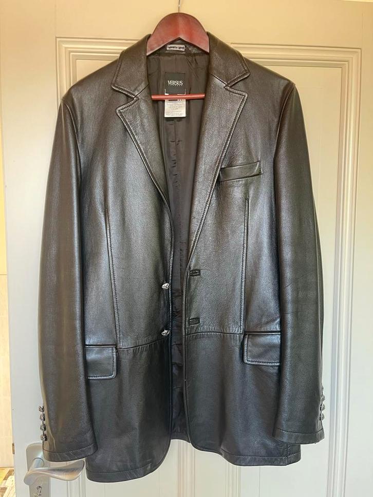 Versace Versus Lederen Colbert Maat 50, Kleding | Heren, Kostuums en Colberts, Gedragen, Maat 48/50 (M), Zwart, Ophalen