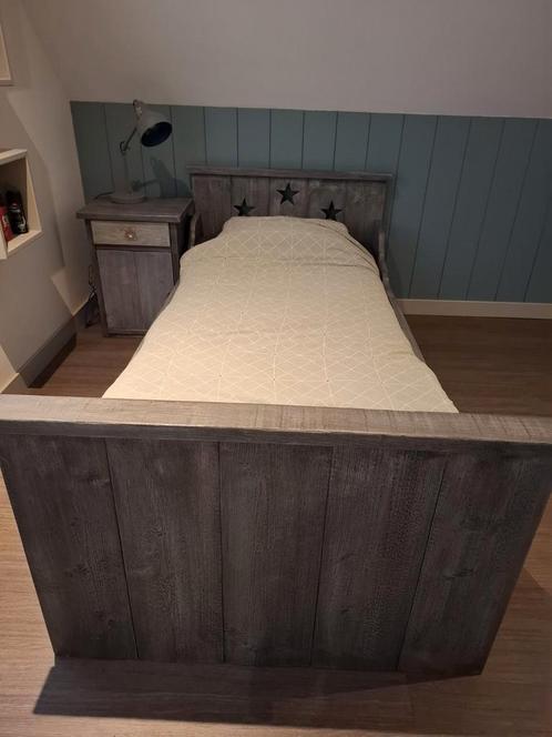 Uniek eenpersoonsbed, Huis en Inrichting, Slaapkamer | Complete slaapkamers, Zo goed als nieuw, Eenpersoons, Ophalen