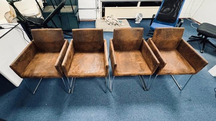 4 Vintage eetkamerstoelen, suèdelook, chromen sledeframe, Huis en Inrichting, Stoelen, Gebruikt, Vier, Leer, Bruin, Ophalen