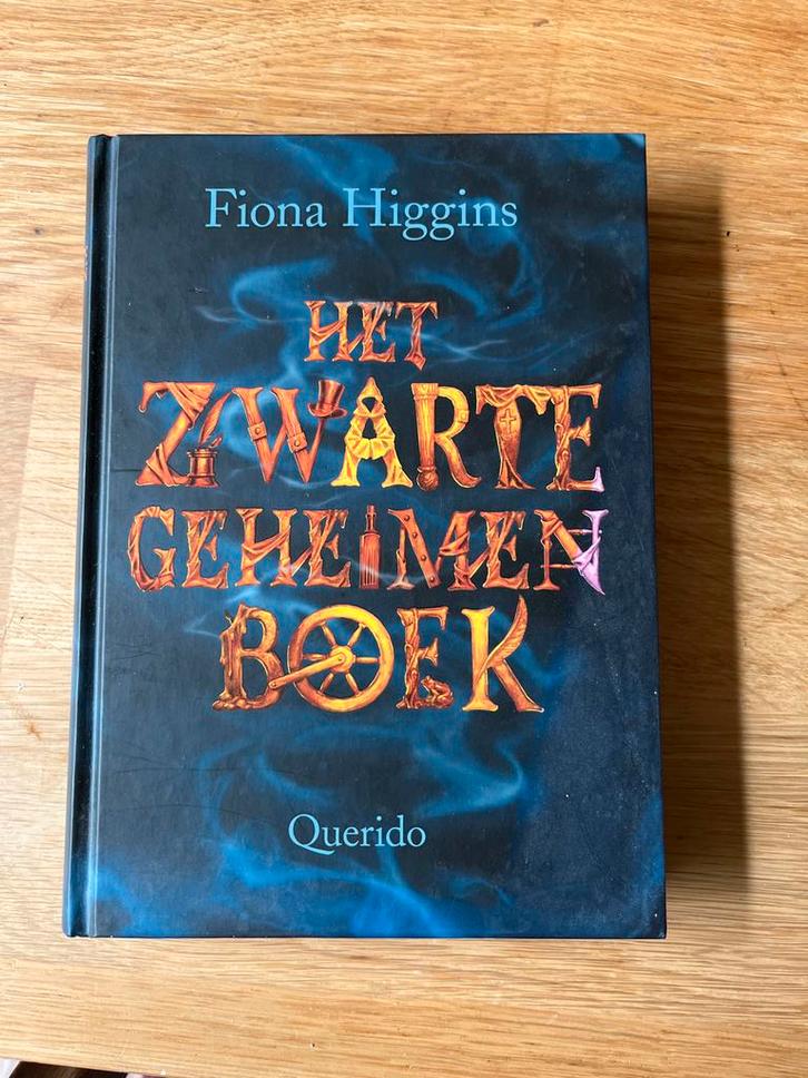 Het Zwarte Geheimenboek - Fiona Higgins, Boeken, Fantasy, Nieuw, Ophalen of Verzenden