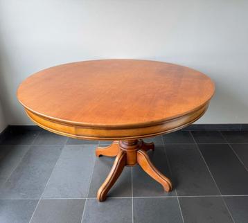 Prachtige Kersen eettafel.     D 115 x H 74 beschikbaar voor biedingen