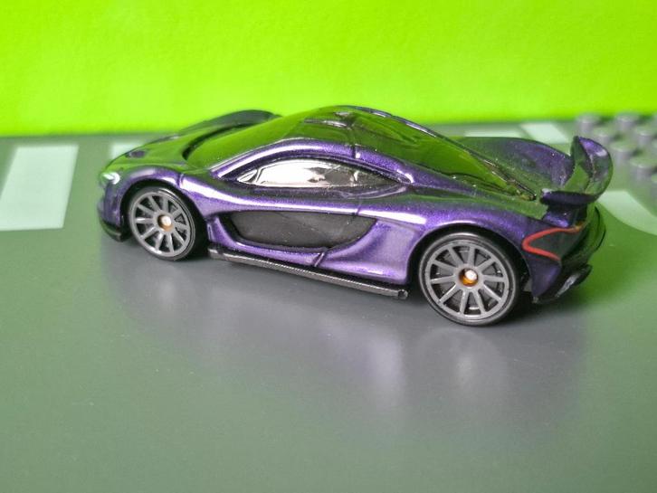 Hotwheels - McLaren P1 [paars] 1/60, Hobby en Vrije tijd, Modelauto's | Overige schalen, Gebruikt, Auto, Ophalen of Verzenden