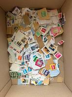 Doos 6000 buitenland, Postzegels en Munten, Postzegels | Volle albums en Verzamelingen, Verzenden, Buitenland