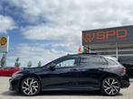 Volkswagen Golf 1.5 eTSI R-Line|Led|Pano|Harman&Kardon, 4 cilinders, 150 pk, Leder en Stof, Zwart