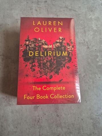 Lauren Oliver - Delirium box set  beschikbaar voor biedingen