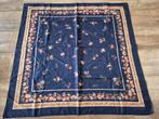 Sjaal shawl sjaaltje Christian donkerblauw bloemen, Ophalen of Verzenden, Gedragen, Maat 42/44 (L), Sjaal