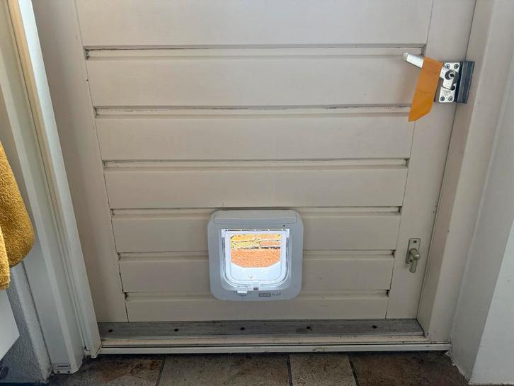 Kattenluik plaatsen, Dieren en Toebehoren, Katten-accessoires, Nieuw, Ophalen of Verzenden