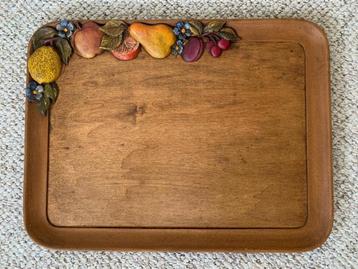 Houten dienblad met fruit uit de Dolomieten  beschikbaar voor biedingen