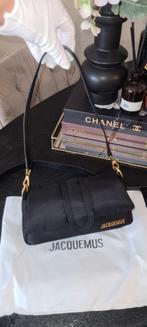 Jacquemus schoudertasje zwart/bordo, Sieraden, Tassen en Uiterlijk, Tassen | Damestassen, Ophalen of Verzenden, Nieuw, Zwart, Schoudertasje