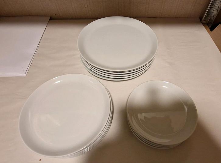 Divers ah vivo villeroy en boch porselein servies borden kom, Huis en Inrichting, Keuken | Servies, Zo goed als nieuw, Compleet servies