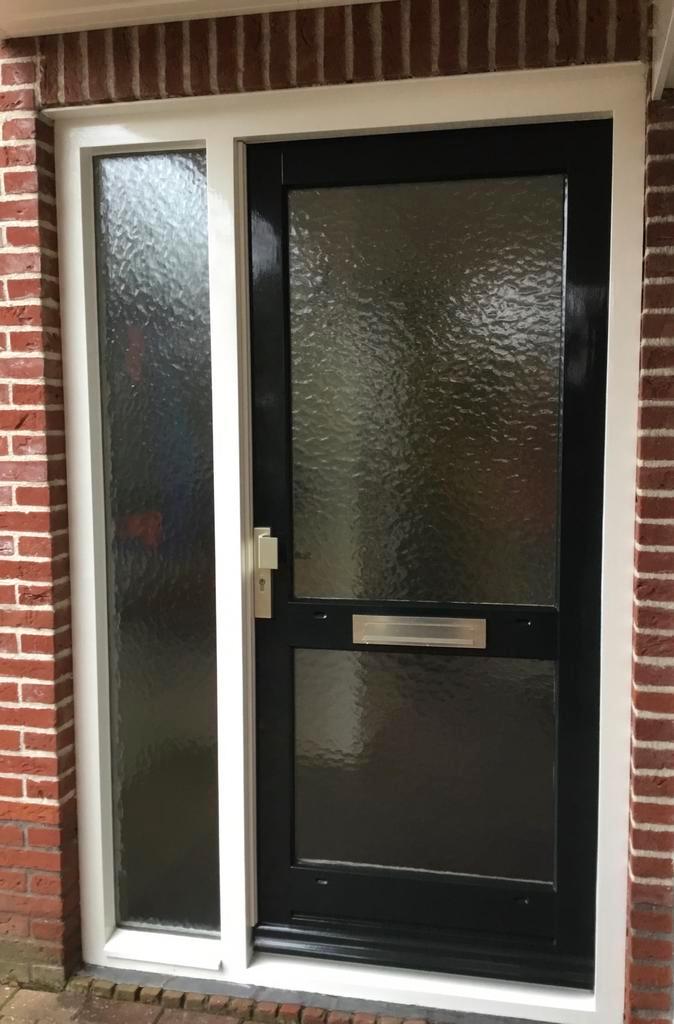 Deur en zijraam. Dubbelglas met structuur., Doe-het-zelf en Verbouw, Kozijnen en Schuifpuien, Overige typen, Hout, 150 tot 225 cm