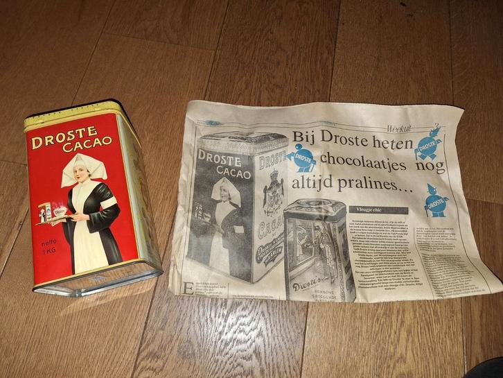 Droste cacao blik 1kg met krantenartikel over Droste., Verzamelen, Blikken, Gebruikt, Overige, Droste, Ophalen of Verzenden