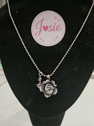 Lange Ketting met Roos Hanger #604 beschikbaar voor biedingen