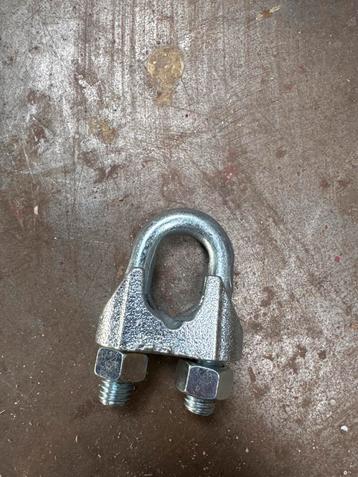 Draad klemmen 19mm 200+ stuks beschikbaar voor biedingen