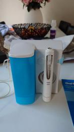 Oral B waterjet. Met 3 nieuwe opzetstukken., Sieraden, Tassen en Uiterlijk, Uiterlijk | Mondverzorging, Ophalen of Verzenden, Gebruikt