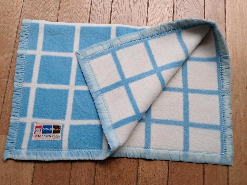 kinder deken Didas Blauw Maten : 100x80 cm, Ophalen of Verzenden, Zo goed als nieuw, 100 cm of meer, Deken