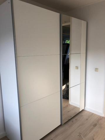 Kledingkast van Rauch Top kwaliteit beschikbaar voor biedingen