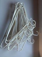 Kleerhangers | wit en rood, Kleding | Dames, Kledinghangers, Ophalen of Verzenden, Gebruikt, Kunststof