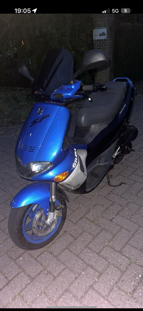 Gilera runner 50cc, Fietsen en Brommers, Scooters | Piaggio, Zo goed als nieuw, Overige modellen, Maximaal 45 km/u, Tweetakt, Ophalen of Verzenden
