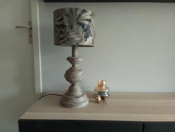 Mooie lamp stoere lamp met fluwelen kap beschikbaar voor biedingen