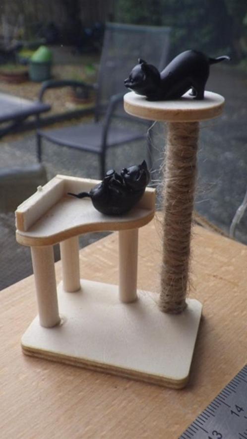 Poppenhuis: Katten Krabpaal, Verzamelen, Poppenhuizen en Toebehoren, Nieuw, Poppenhuis, Ophalen of Verzenden
