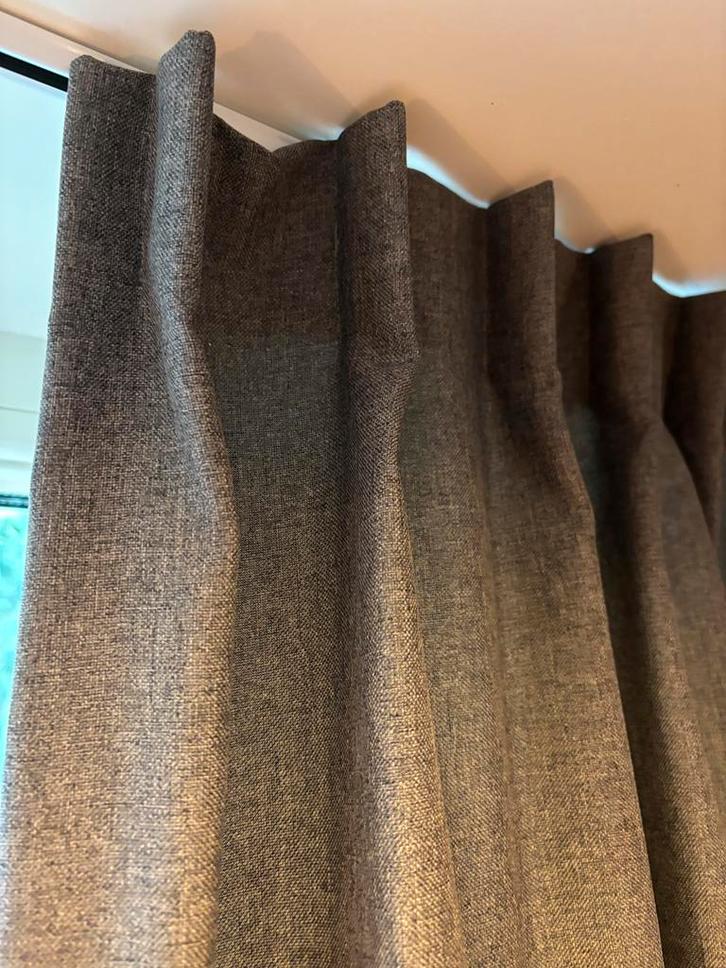 Gordijnen verduisterend en warmte werend, Huis en Inrichting, Stoffering | Gordijnen en Lamellen, Zo goed als nieuw, 200 cm of meer