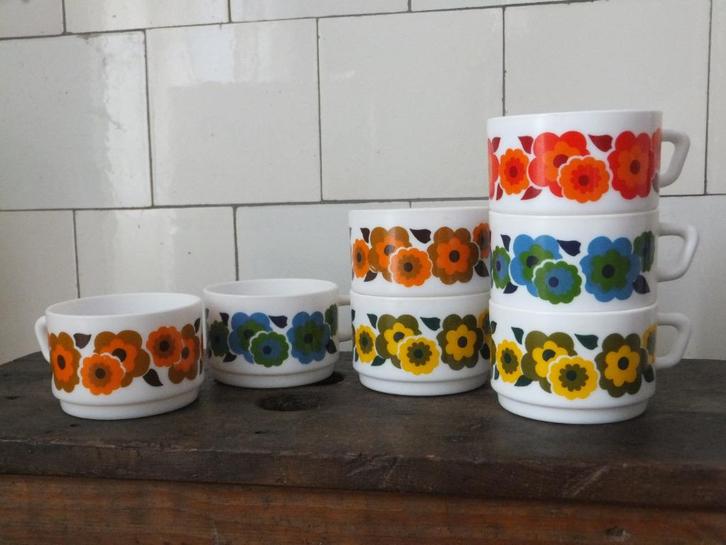 set vintage arcopal soepkommen kommetjes oor bloemen lotus, Huis en Inrichting, Keuken | Servies, Verzenden