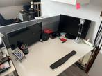 Dubbel Bureau met Tussenschot & Ingebouwde Aansluitingen, Computers en Software, Monitoren, Ophalen, In hoogte verstelbaar, Full HD