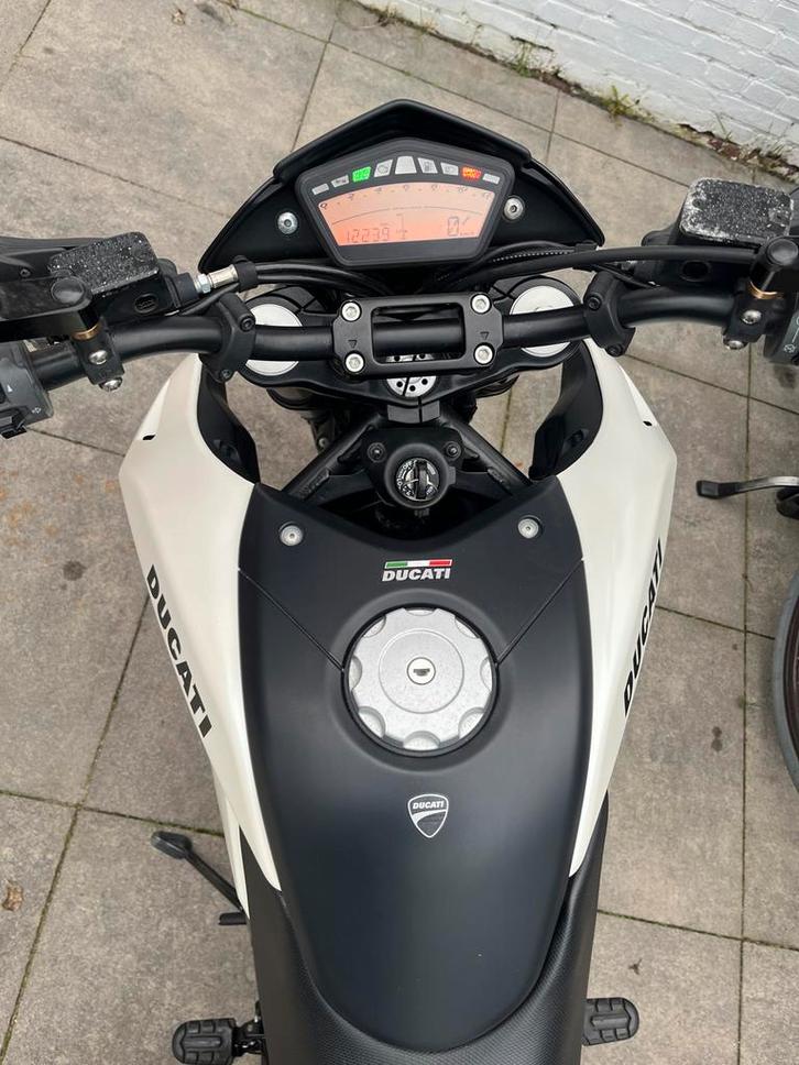 Ducati Hypermotard 796, Motoren, Motoren | Ducati, Particulier, SuperMoto, 12 t/m 35 kW, 2 cilinders, Minimaal motorrijbewijs A2