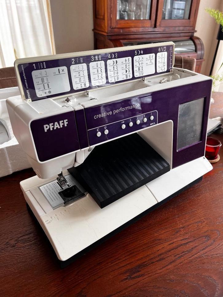 Pfaff creative performance naaimachine, Hobby en Vrije tijd, Naaimachines en Toebehoren, Zo goed als nieuw, Naaimachine, Pfaff