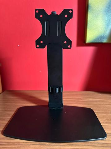 Universeel standaard voor monitor of kleine tv beschikbaar voor biedingen