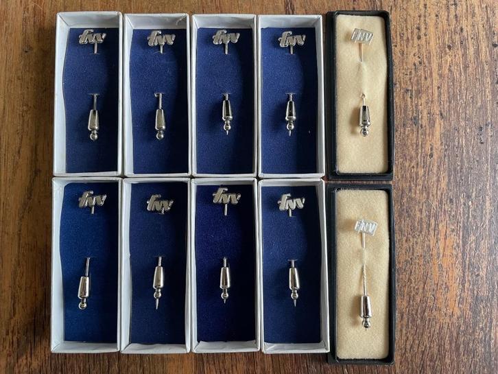 10 zilveren FNV jubileum speldjes, Verzamelen, Speldjes, Pins en Buttons, Speldje of Pin, Overige onderwerpen, Ophalen of Verzenden