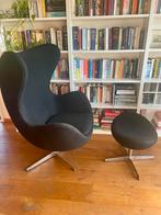 Egg Chair design replica Arne Jacobsen zwart met voetenbank, Huis en Inrichting, Fauteuils, Ophalen, Gebruikt, 75 tot 100 cm, Metaal