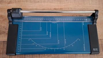 Acme Papiersnijder A4 - Model 07040 beschikbaar voor biedingen